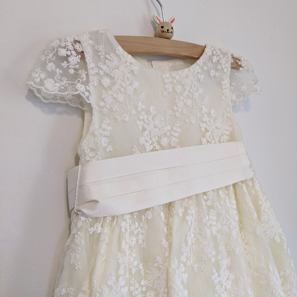 White lace dress